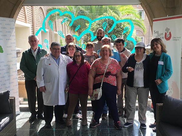 Un ‘árbol de los sueños’ inclusivo para acoger a pacientes y visitantes del HSJD Zaragoza