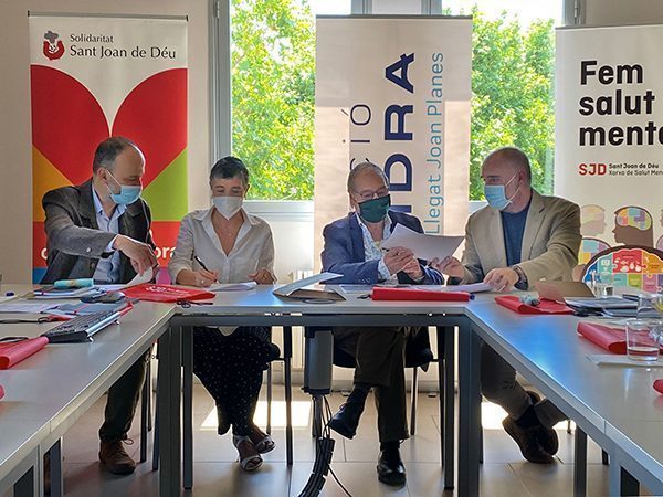 Firma convenio entre Fluidra y Sant Joan de Déu