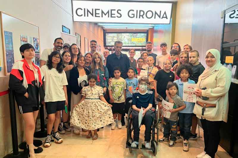 Visita cinemes Girona pacients i familiars de l'unitat de crònics de l'Hospital Sant Joan de Déu Barcelona