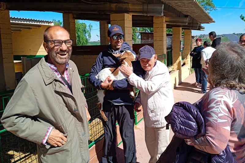 Visita de persones usuàries de la Fundació Germà Tomàs Canet a la Granja Escola La Manreana