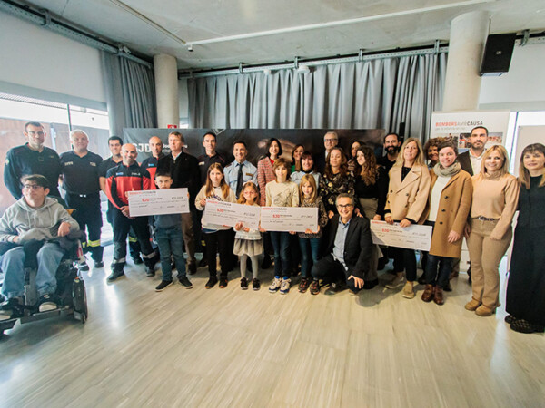 Acte prsentació calendari Bombers amb Causa 2025 a Girona.