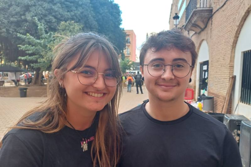 Estudiantes Erasmus vountarios que están ayudando a los afectados por la DANA