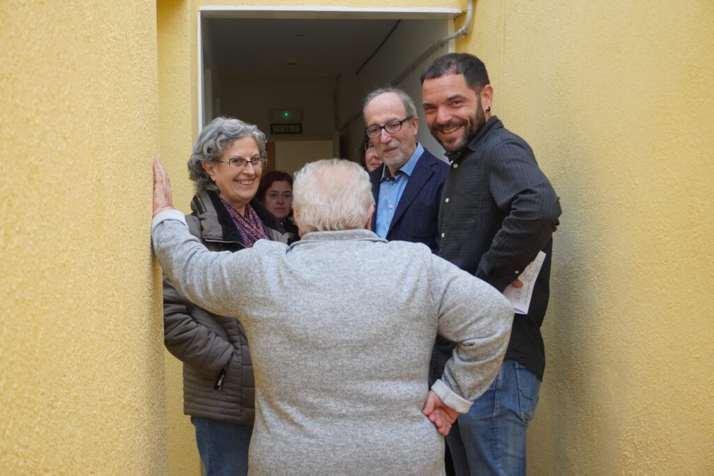 Casa AVIDI per a dones sense llar a Calella.